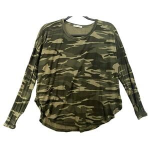 Sweet Romeo Thumbhole Long Sleeve Round Neck Curved Hem Top Sz Small in Camo NWT